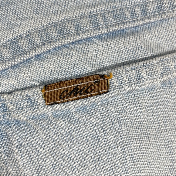 Vintage Chic Jeans High Waisted Light Denim Shorts - Picture 4 of 5